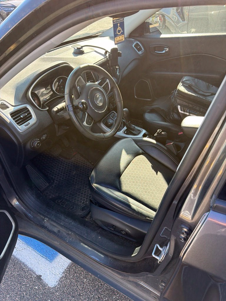 2019 Jeep Compass Lattitude w/Cold Weather & Popular Equipt