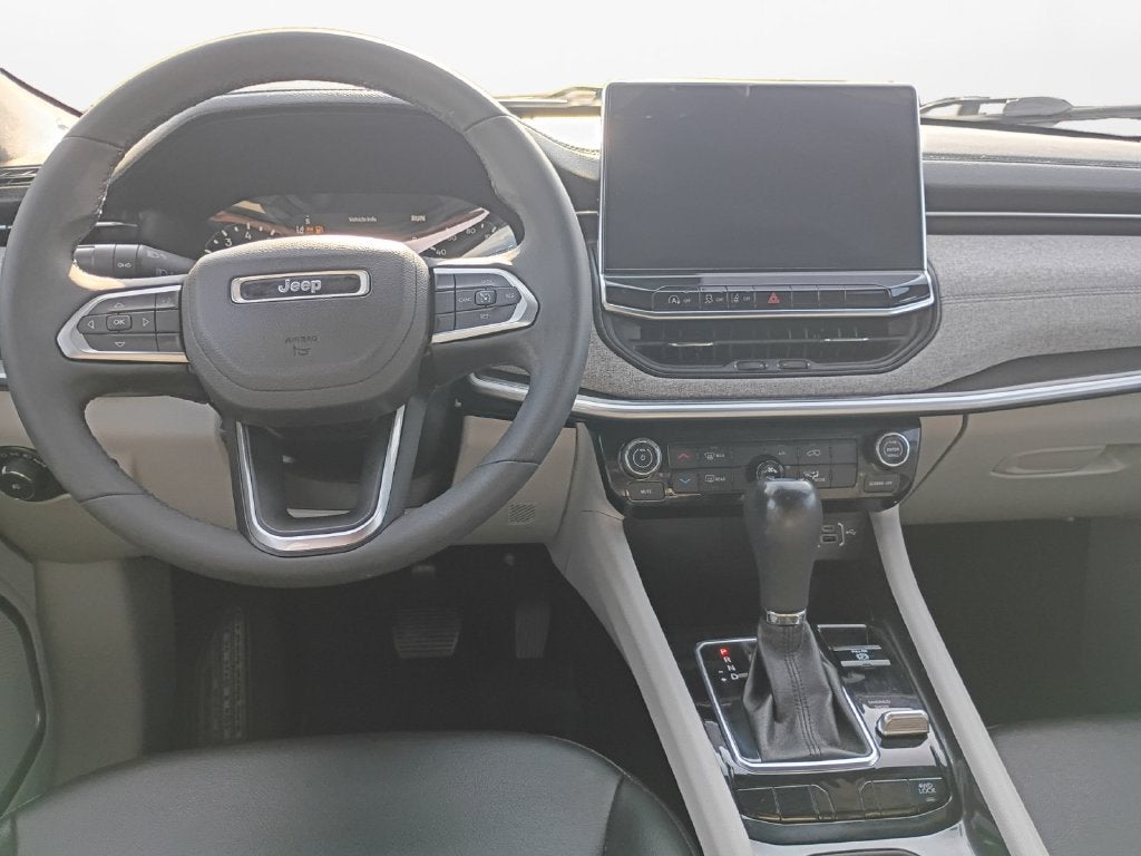 2023 Jeep Compass Latitude w/Preferred Pkg
