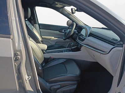 2023 Jeep Compass Latitude w/Preferred Pkg