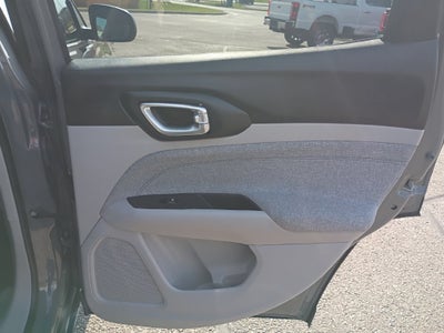 2023 Jeep Compass Latitude w/Preferred Pkg