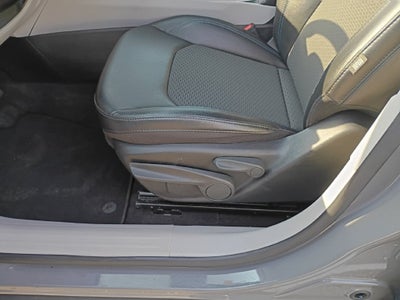 2023 Jeep Compass Latitude w/Preferred Pkg