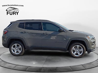 2023 Jeep Compass Latitude w/Preferred Pkg