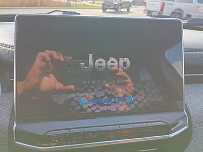 2023 Jeep Compass Latitude w/Preferred Pkg