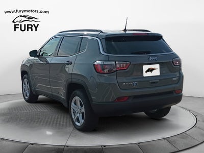 2023 Jeep Compass Latitude w/Preferred Pkg