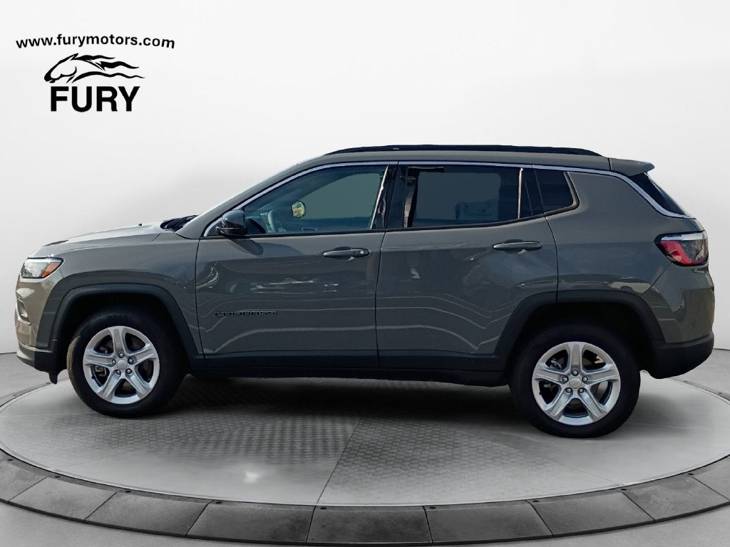 2023 Jeep Compass Latitude w/Preferred Pkg