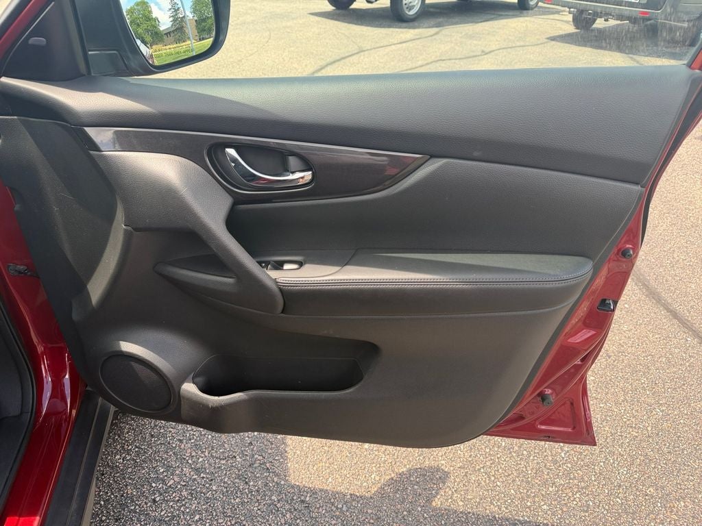 2018 Nissan Rogue SV w/Comfort & Convenience Pkgs