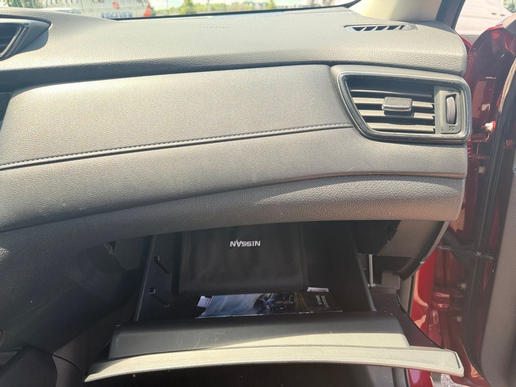 2018 Nissan Rogue SV w/Comfort & Convenience Pkgs
