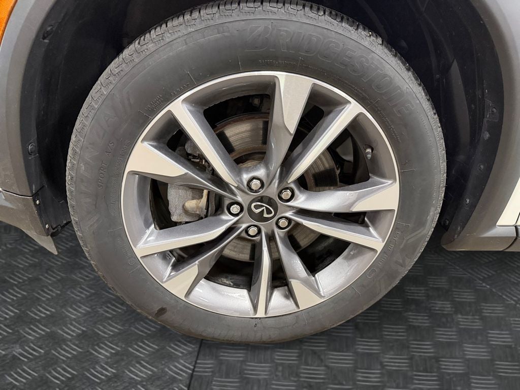 2024 INFINITI QX60 LUXE AWD w/Advanced Safety Features