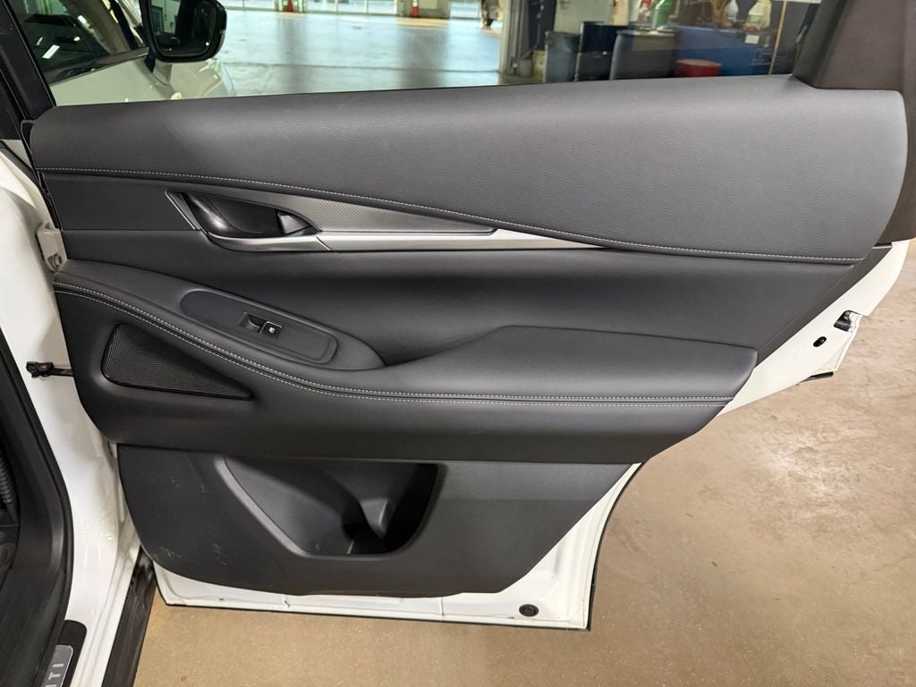 2024 INFINITI QX60 LUXE AWD w/Advanced Safety Features
