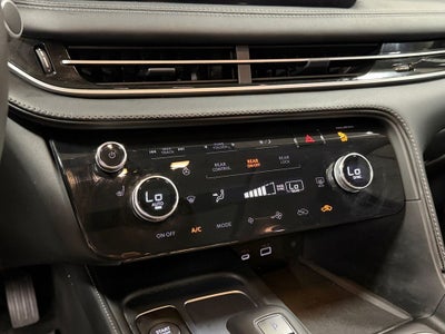 2024 INFINITI QX60 LUXE AWD w/Advanced Safety Features