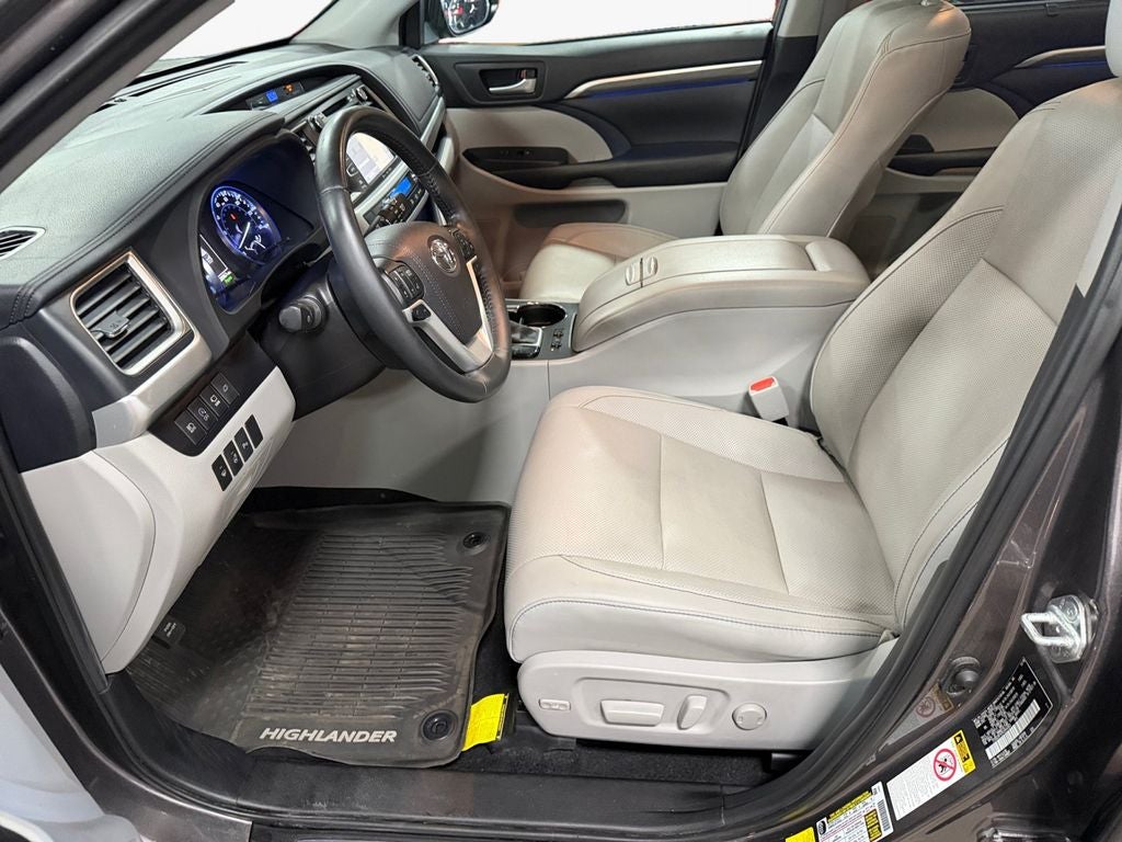 2019 Toyota Highlander Limited Platinum