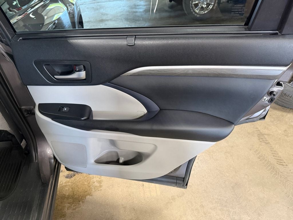 2019 Toyota Highlander Limited Platinum
