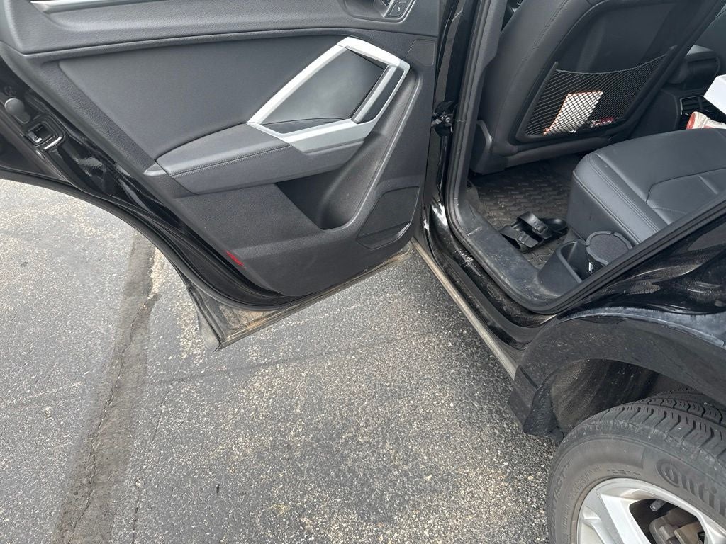 2021 Audi Q3 Premium w/Convenience Pkg & 19" 5-Twin-Spoke Wheel S Line quattro