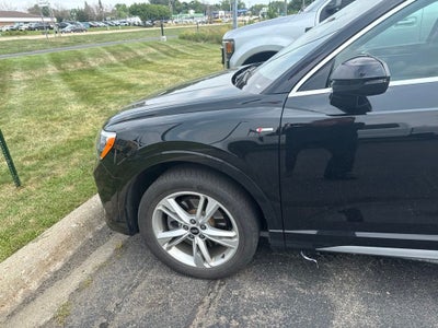 2021 Audi Q3 Premium w/Convenience Pkg & 19" 5-Twin-Spoke Wheel S Line quattro