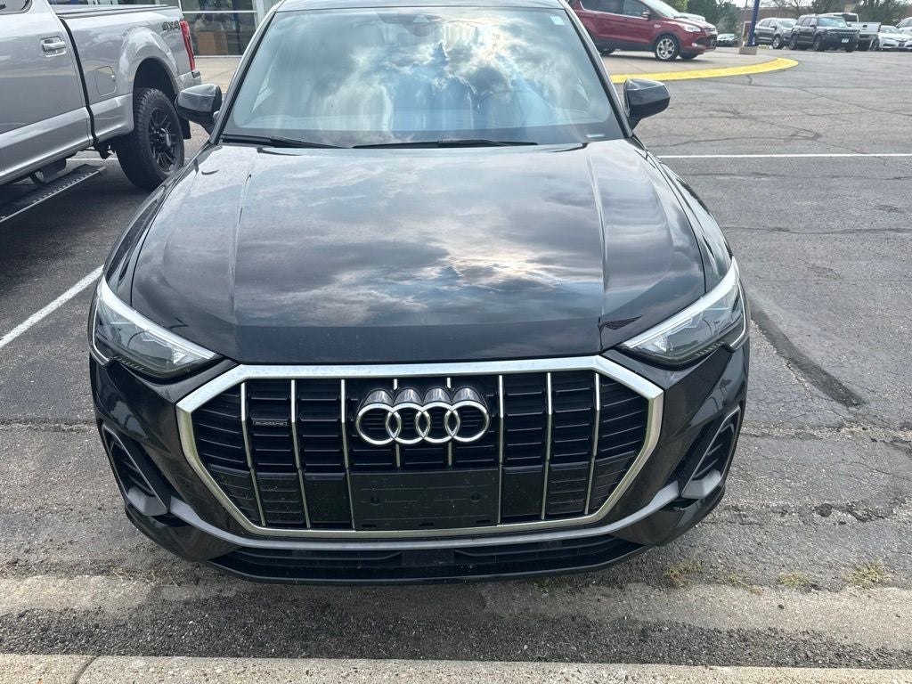 2021 Audi Q3 Premium w/Convenience Pkg & 19" 5-Twin-Spoke Wheel S Line quattro