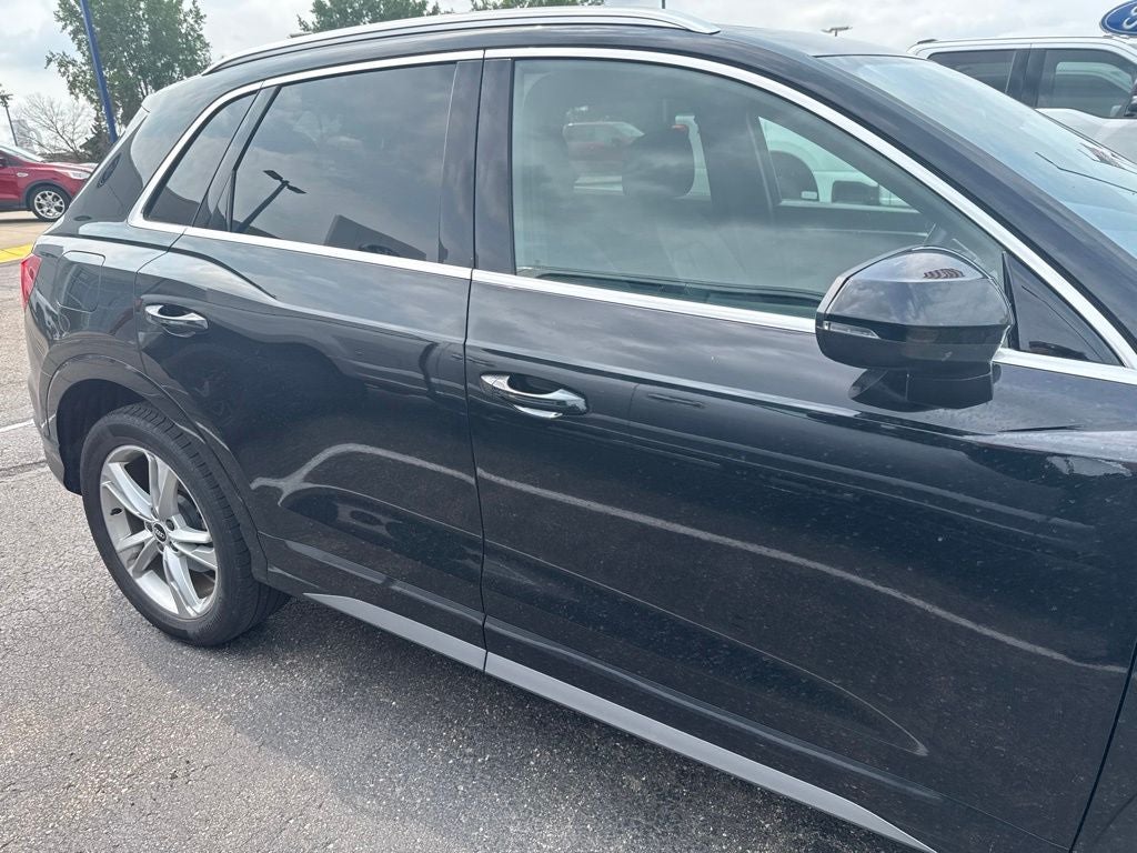 2021 Audi Q3 Premium w/Convenience Pkg & 19" 5-Twin-Spoke Wheel S Line quattro