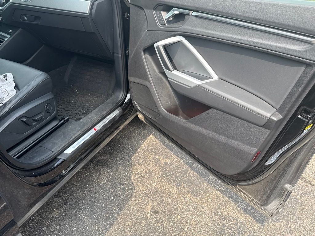 2021 Audi Q3 Premium w/Convenience Pkg & 19" 5-Twin-Spoke Wheel S Line quattro