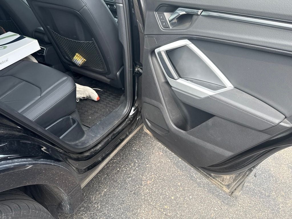 2021 Audi Q3 Premium w/Convenience Pkg & 19" 5-Twin-Spoke Wheel S Line quattro