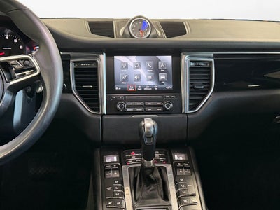 2017 Porsche Macan Base