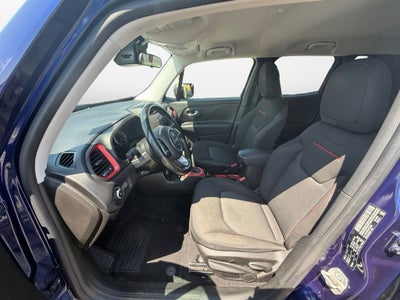 2017 Jeep Renegade Trailhawk w/Cold Weather Group