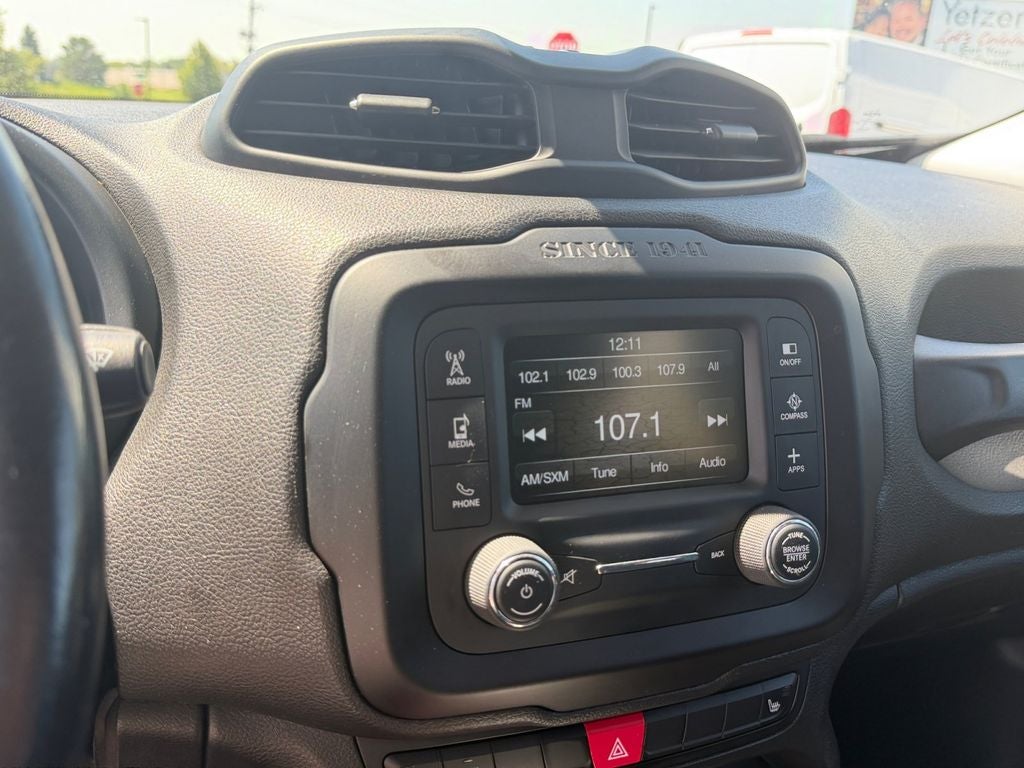 2017 Jeep Renegade Trailhawk w/Cold Weather Group