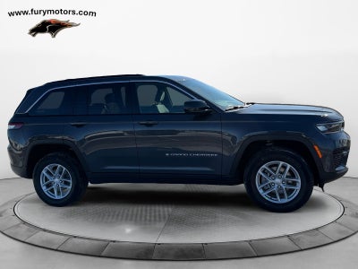 2025 Jeep Grand Cherokee GRAND CHEROKEE LAREDO X 4X4