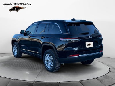 2025 Jeep Grand Cherokee GRAND CHEROKEE LAREDO X 4X4