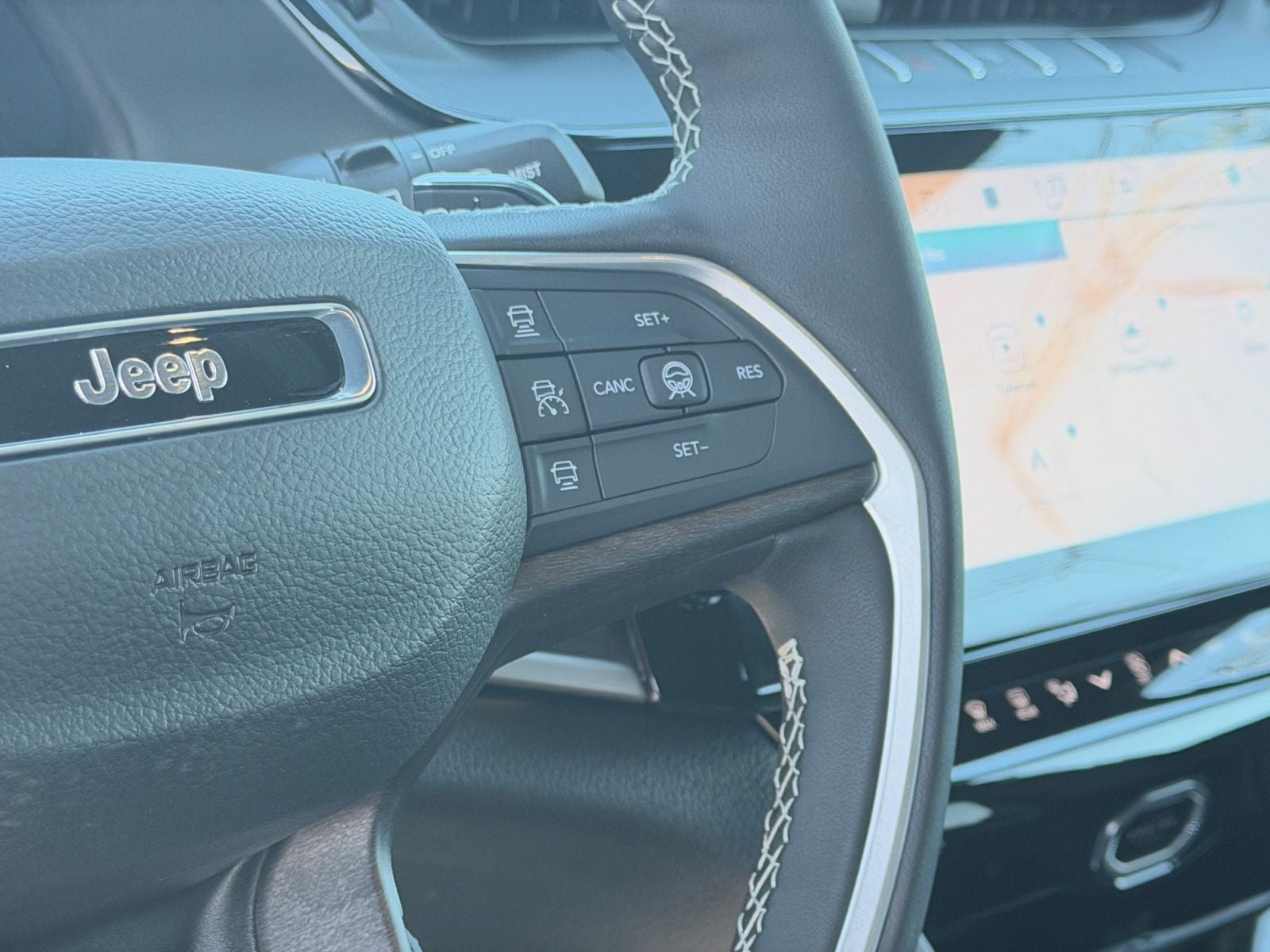2027 Jeep Grand Cherokee GRAND CHEROKEE LIMITED 4X4