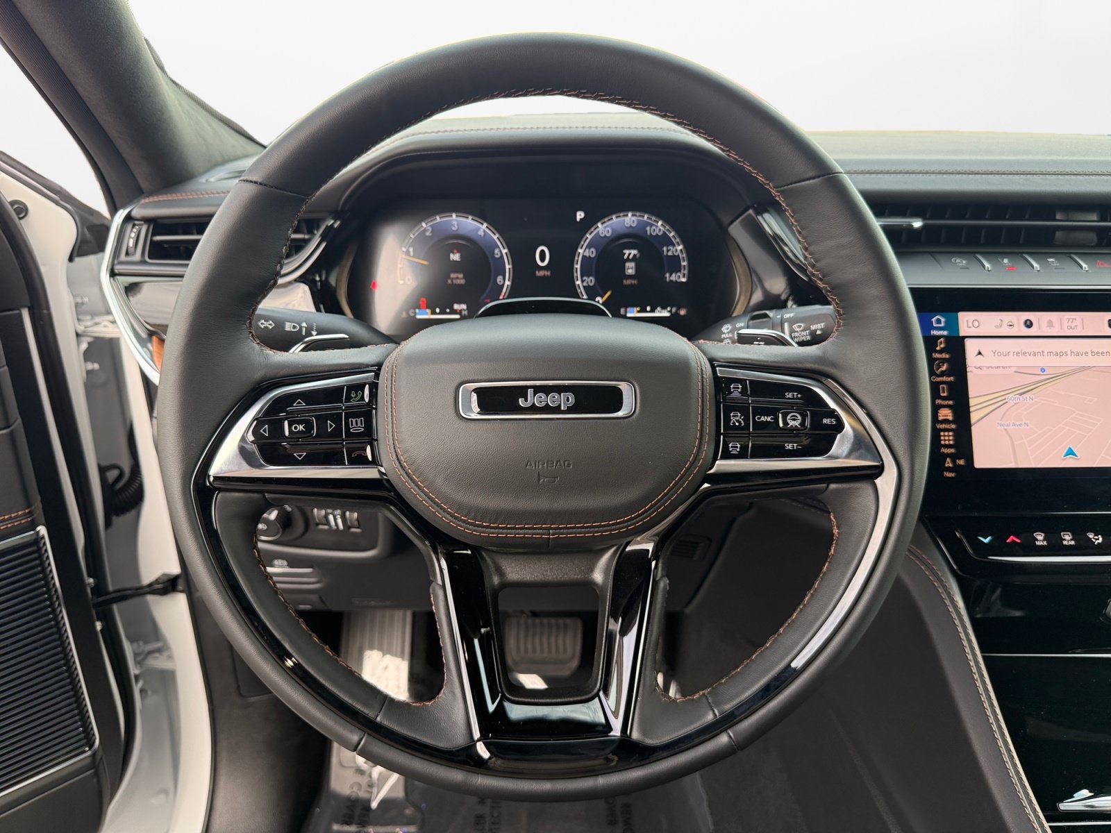 2027 Jeep Grand Cherokee GRAND CHEROKEE SUMMIT 4X4