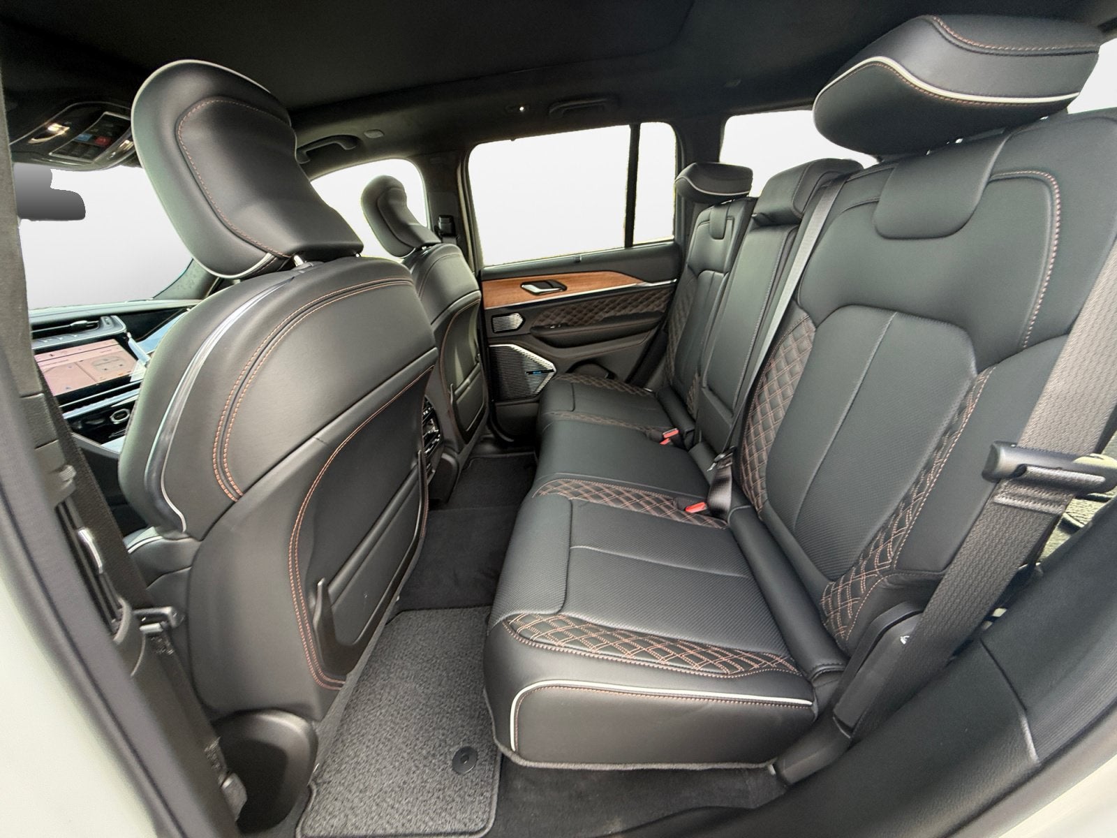 2027 Jeep Grand Cherokee GRAND CHEROKEE SUMMIT 4X4