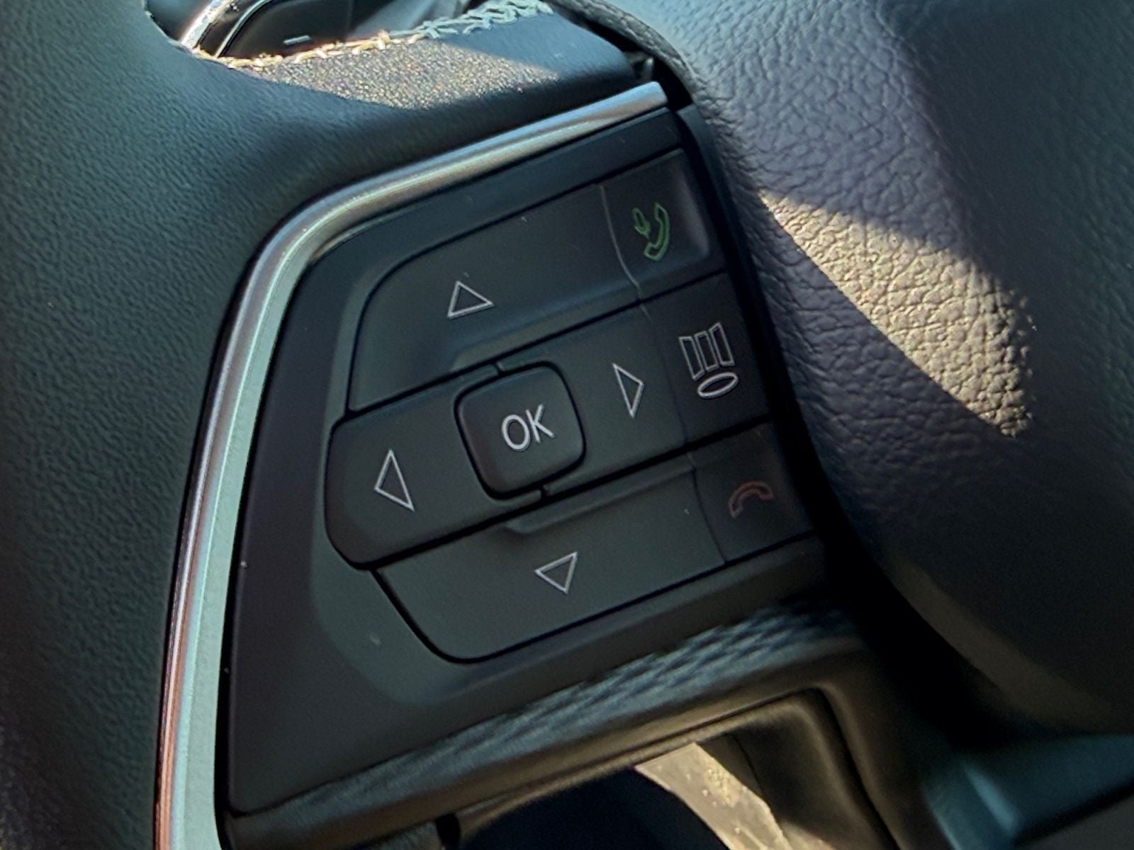 2025 Jeep Grand Cherokee GRAND CHEROKEE L LAREDO X 4X4