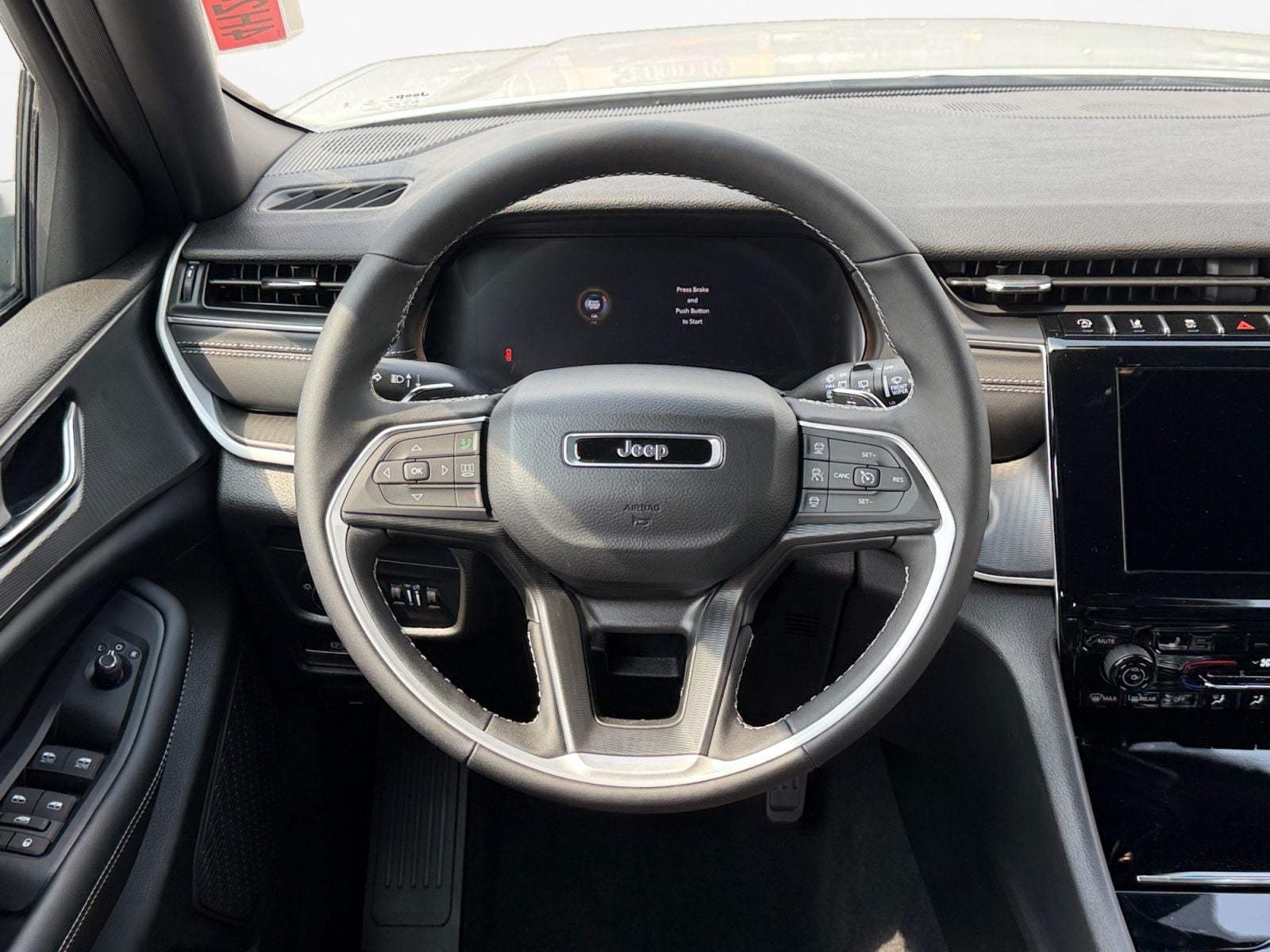 2026 Jeep Grand Cherokee GRAND CHEROKEE L LAREDO X 4X4