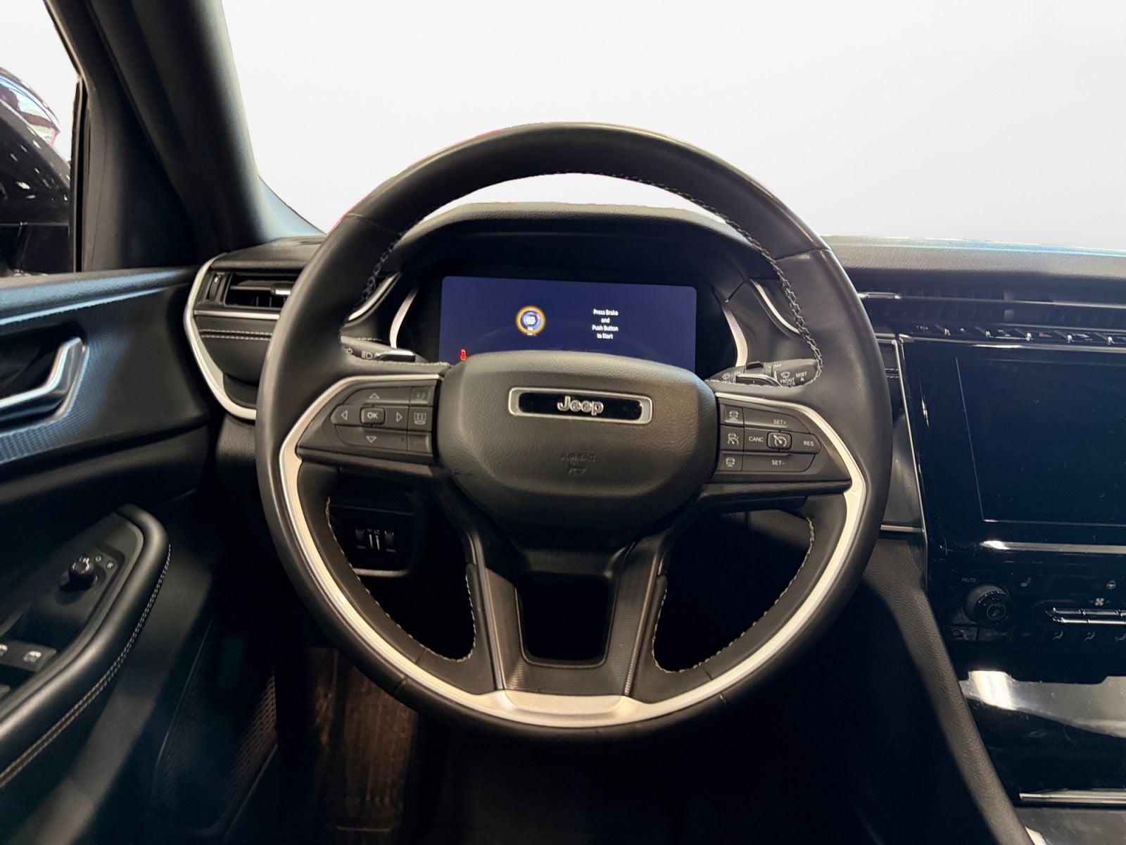 2023 Jeep Grand Cherokee L Altitude 4x4