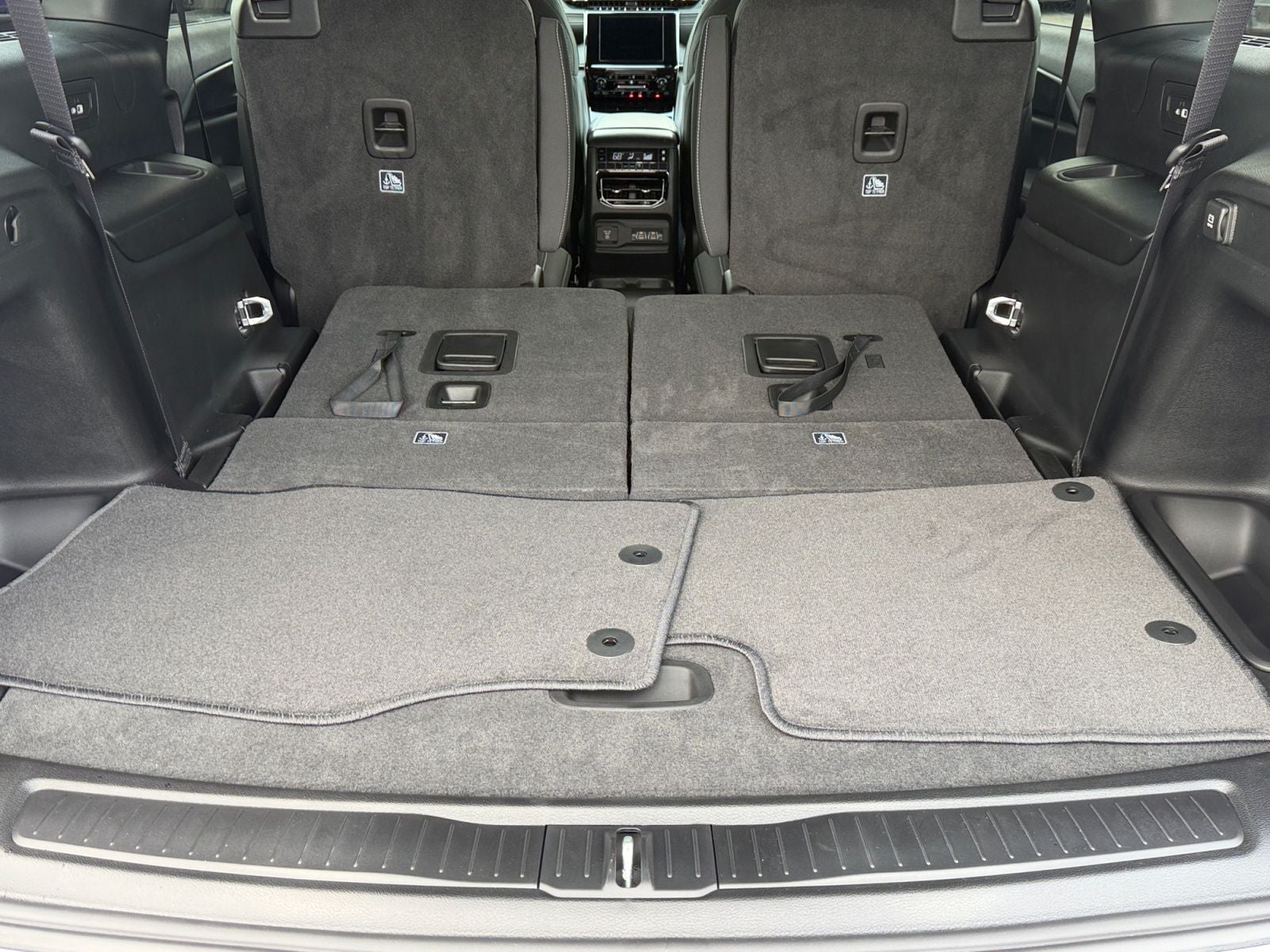 2026 Jeep Grand Cherokee GRAND CHEROKEE L LAREDO X 4X4