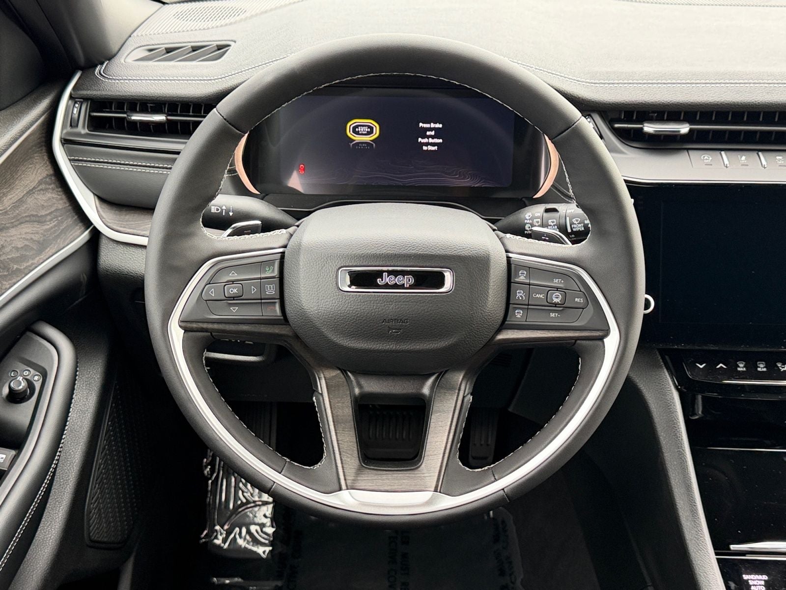 2026 Jeep Grand Cherokee GRAND CHEROKEE L LAREDO ALTITUDE 4X4