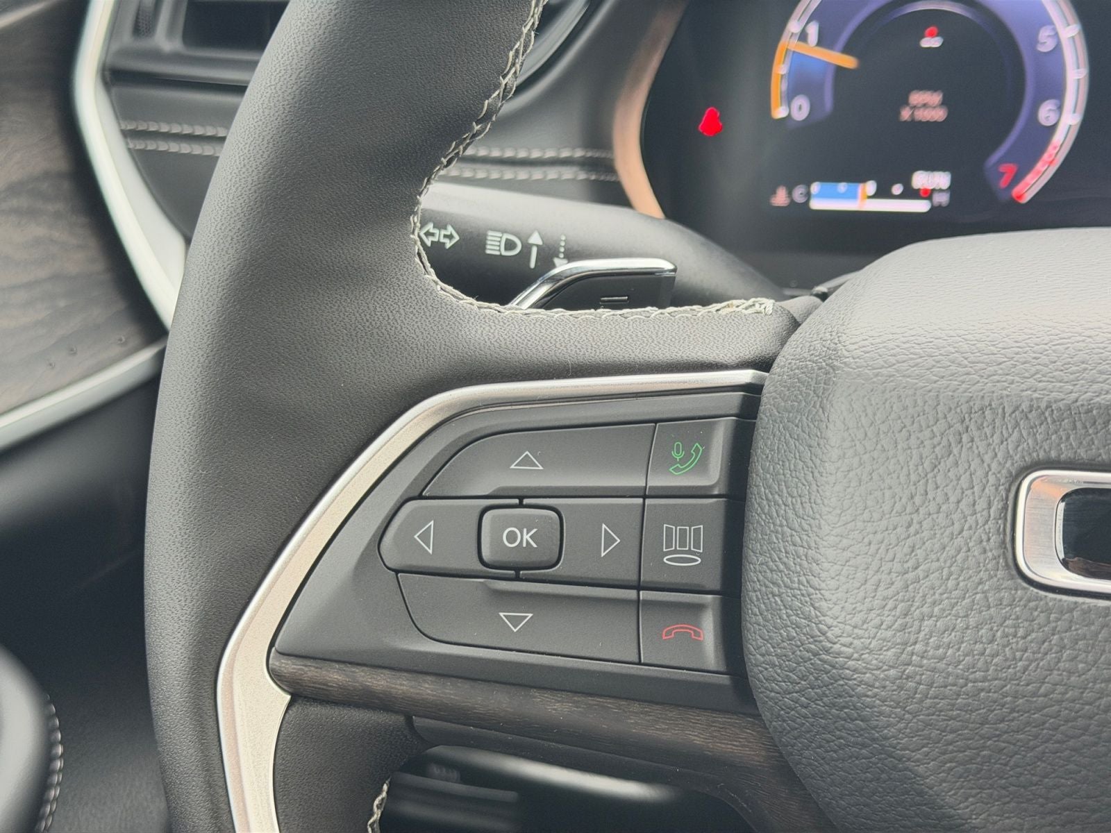 2026 Jeep Grand Cherokee GRAND CHEROKEE L LAREDO ALTITUDE 4X4