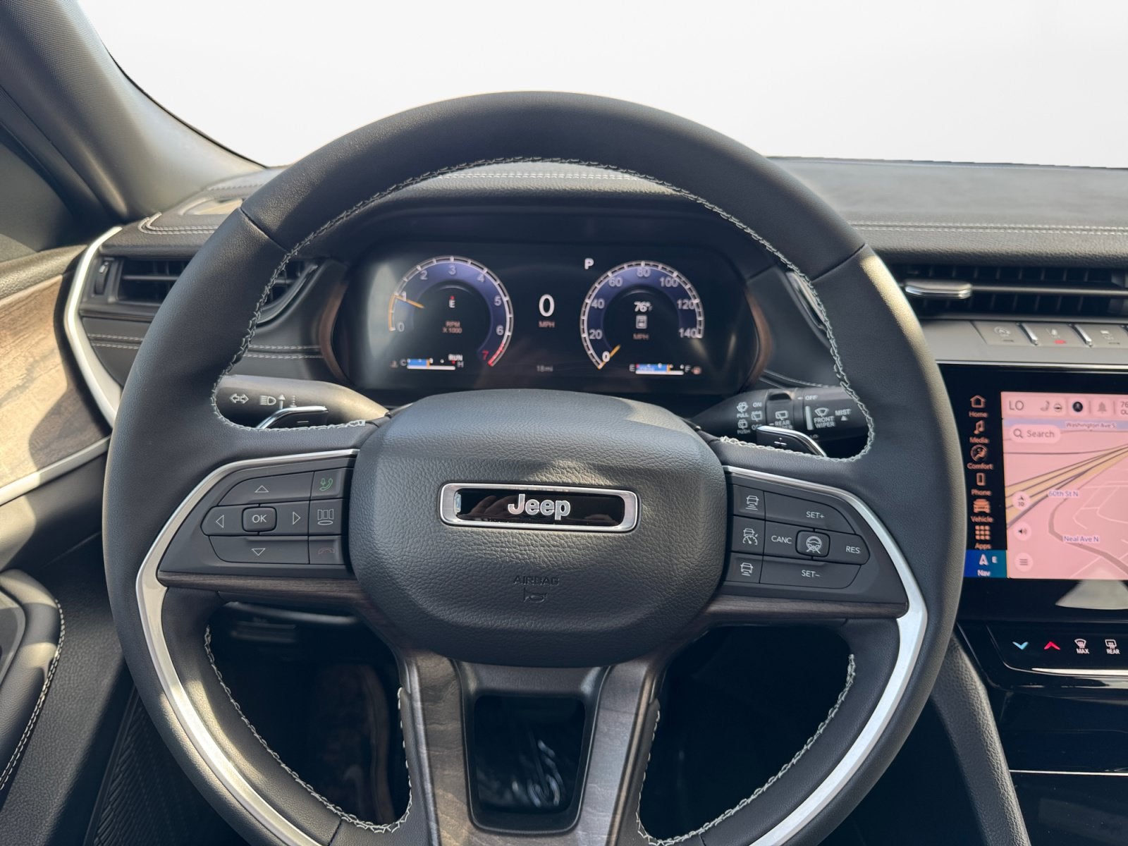 2027 Jeep Grand Cherokee GRAND CHEROKEE L LIMITED 4X4