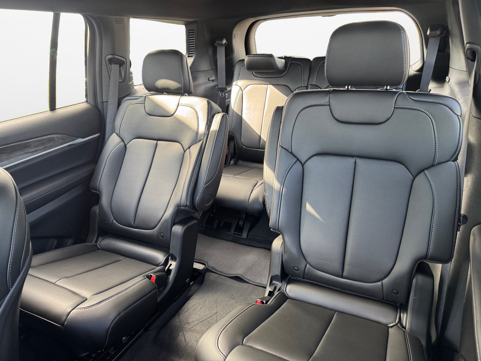 2027 Jeep Grand Cherokee GRAND CHEROKEE L LIMITED 4X4