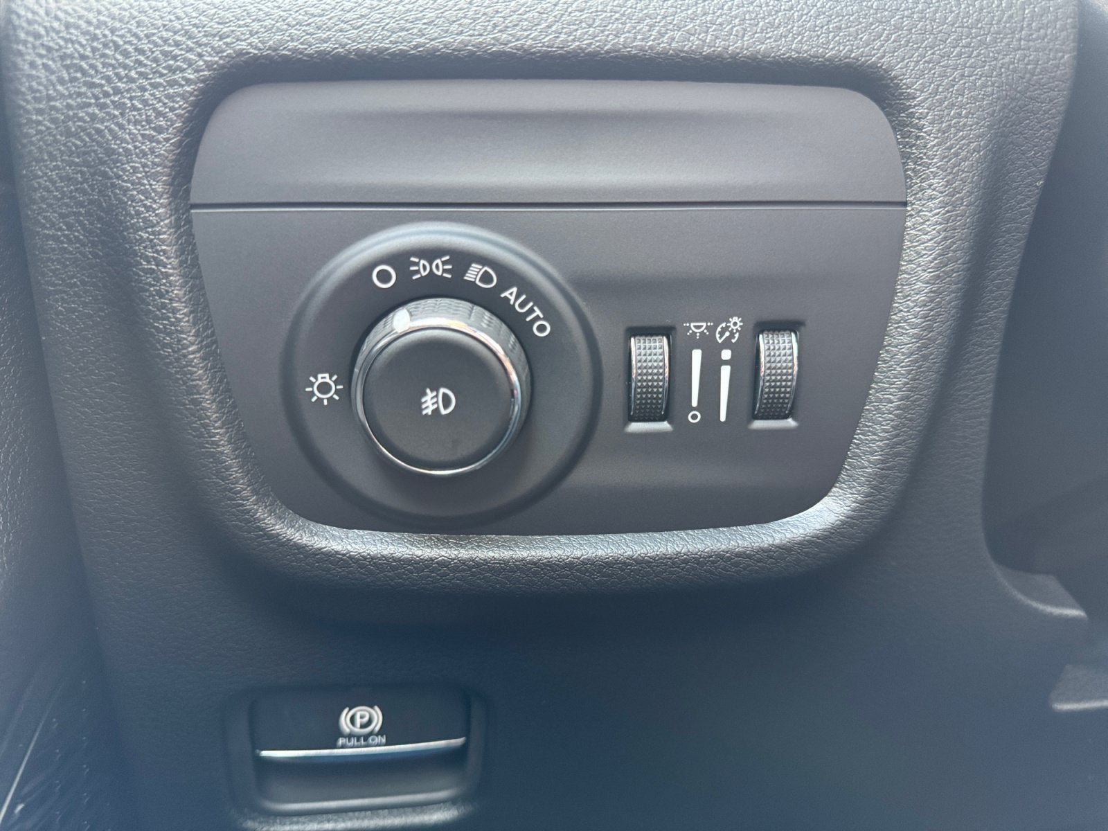 2027 Jeep Grand Cherokee GRAND CHEROKEE L LIMITED 4X4