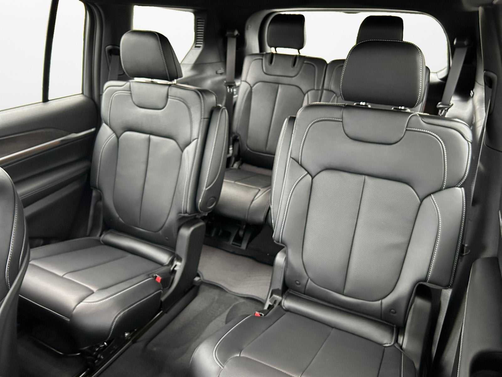 2027 Jeep Grand Cherokee GRAND CHEROKEE L LIMITED RESERVE 4X4