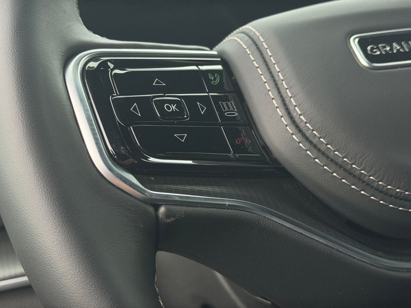 2026 Jeep Grand Wagoneer L Summit Obsidian