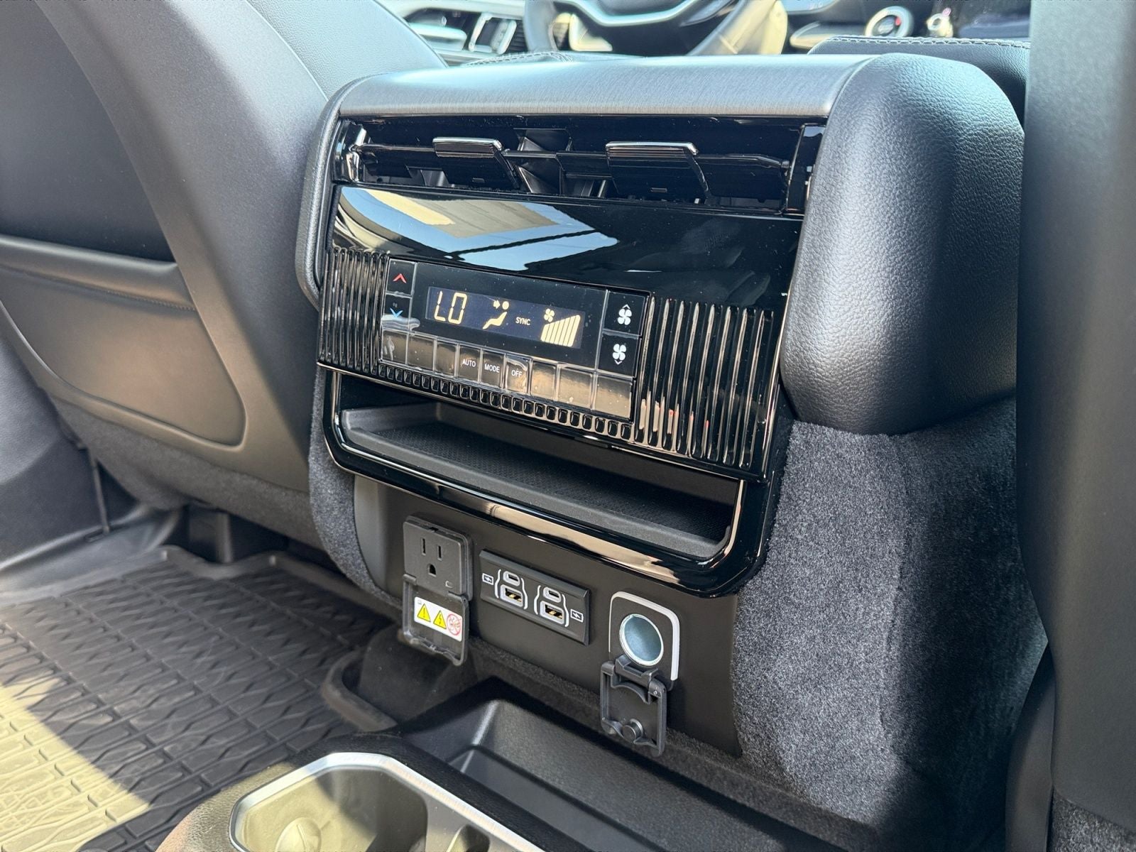 2026 Jeep Grand Wagoneer Upland