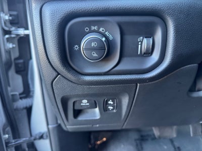 2023 RAM 1500 Big Horn Crew Cab 4x4 5'7' Box