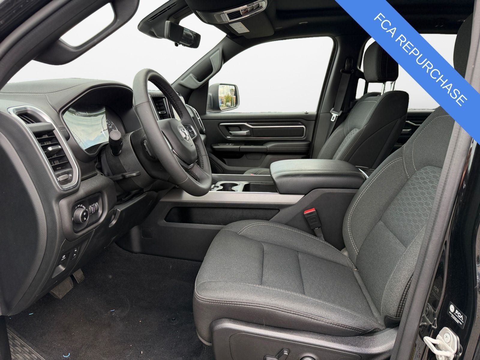 2025 RAM 1500 Big Horn Crew Cab 4x4 5'7' Box
