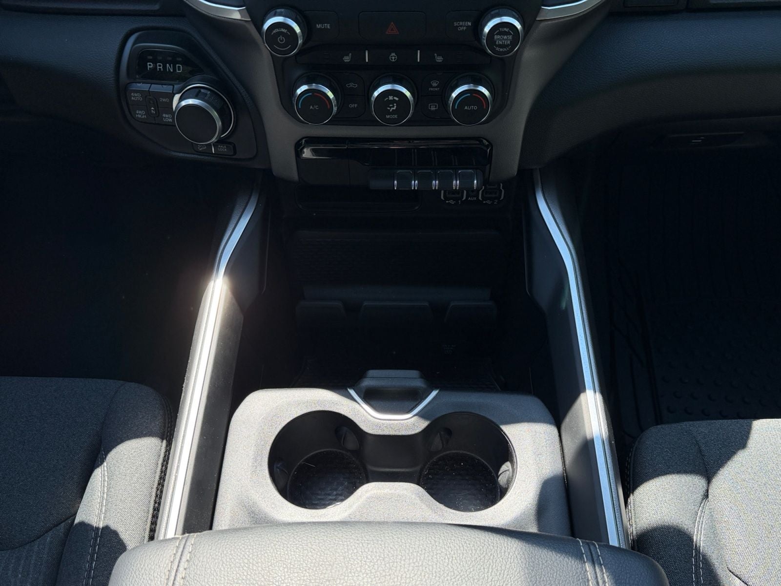 2020 RAM 1500 Big Horn Crew Cab 4x4 5'7' Box