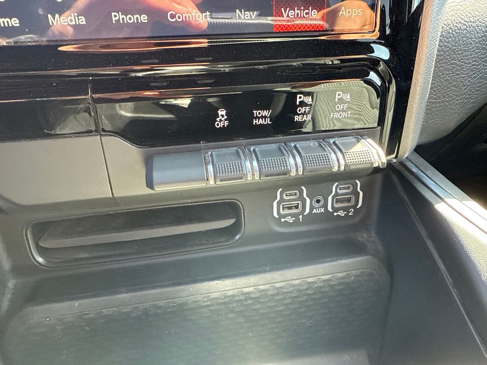 2024 RAM 1500 Big Horn Crew Cab 4x4 5'7' Box