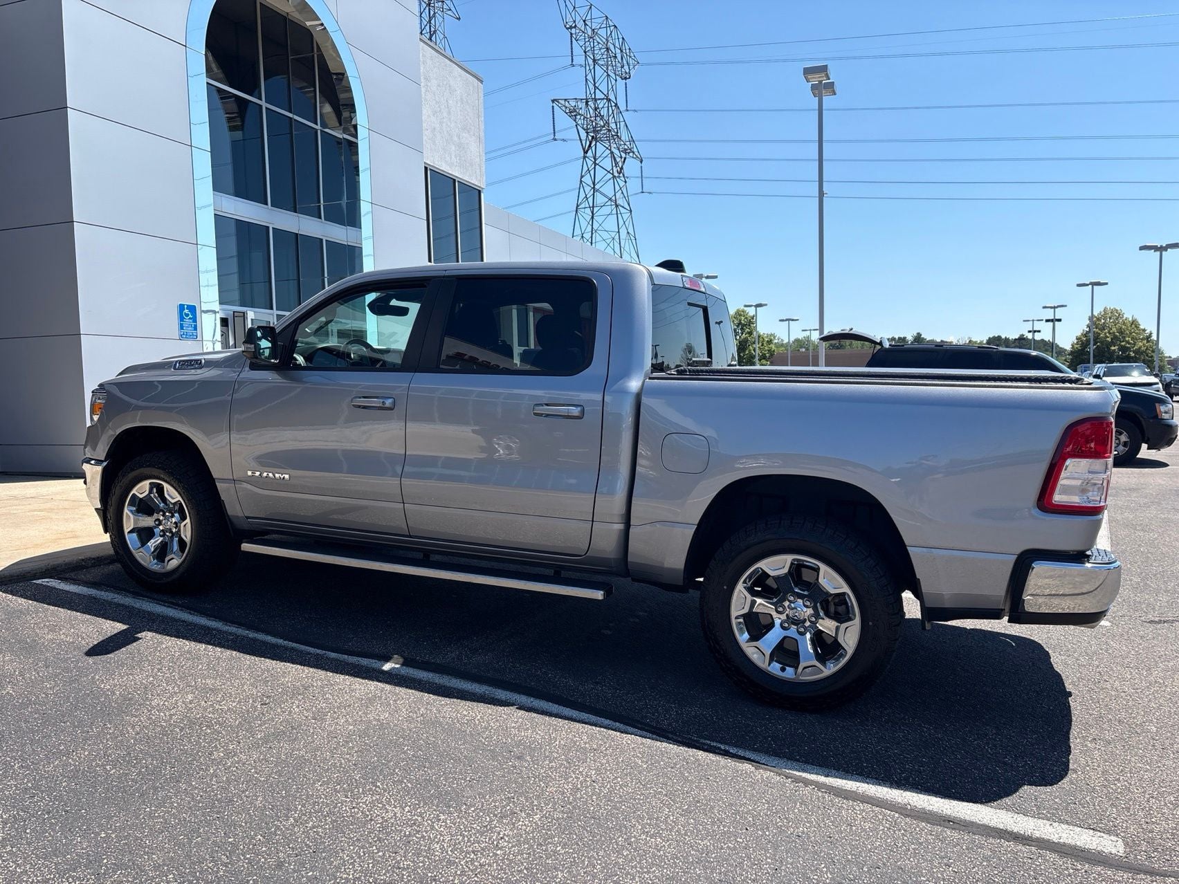 2021 RAM 1500 Big Horn Crew Cab 4x4 5'7' Box