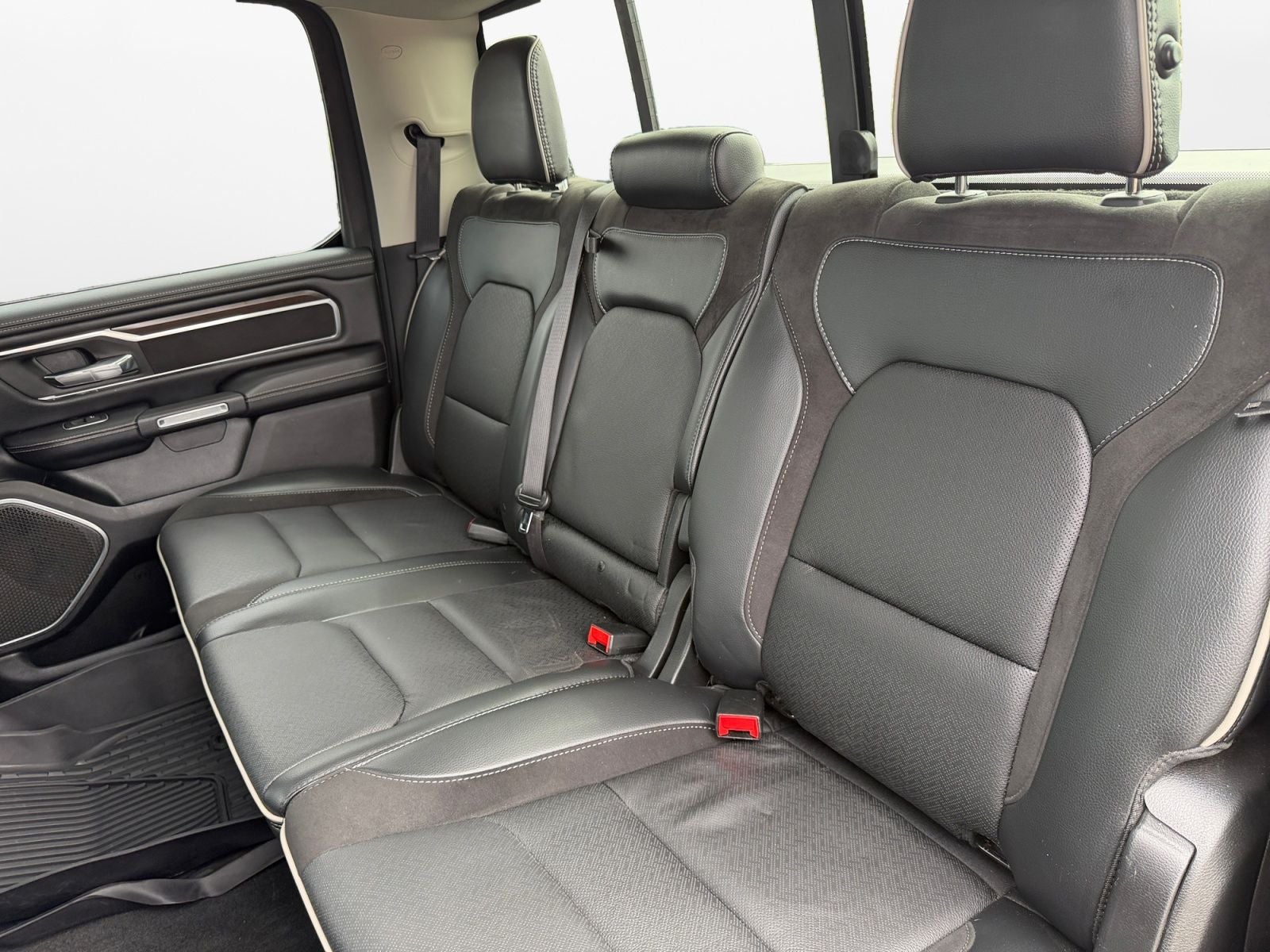 2022 RAM 1500 Laramie Crew Cab 4x4 5'7' Box