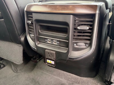 2022 RAM 1500 Laramie Crew Cab 4x4 5'7' Box