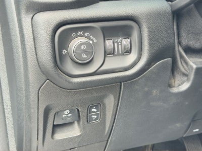 2022 RAM 1500 Laramie Crew Cab 4x4 5'7' Box